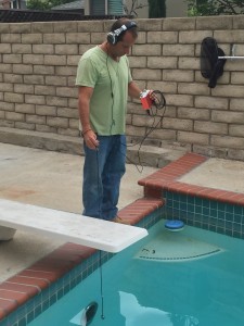 Performing a pool leak detection with the Pool Scope