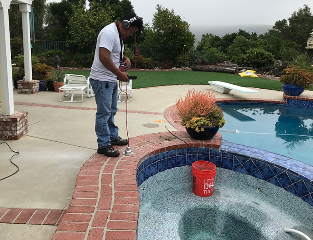 Swimming Pool Leak Detection in the San Fernando Valley CalTech Pools