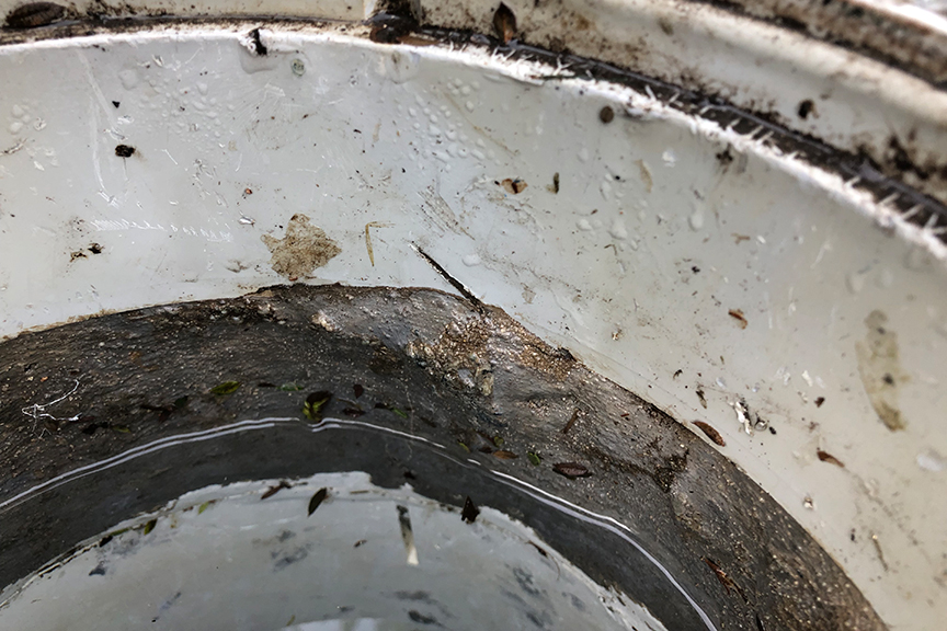 Self Cleaning Pool Leak Detection